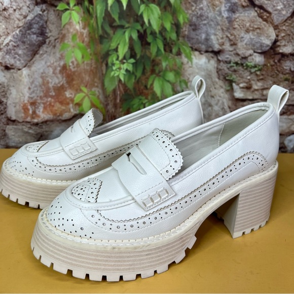 MIA Off-White Oxford Platform Loafers, 8M - Picture 2 of 13